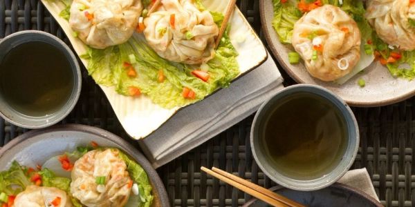 Diverse & Gourmet Menus: Culinary Excellence in the Sky