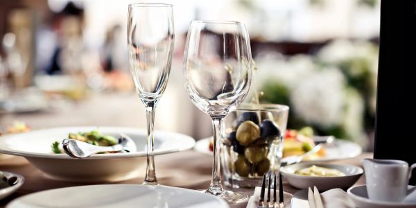 Gourmet Refreshments & Dining: A Taste of Exclusivity